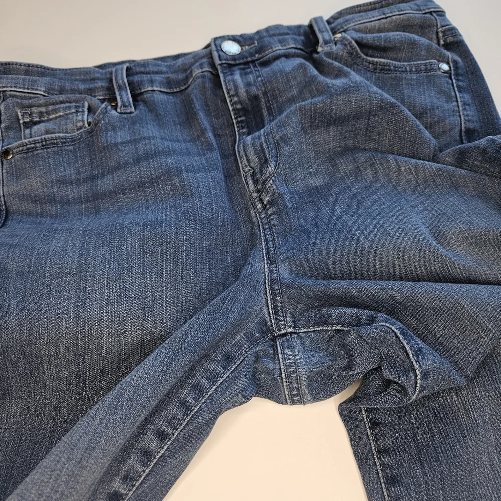 Buffalo David Bitton Alyssa medium wash hi rise straight leg stretch denim jeans